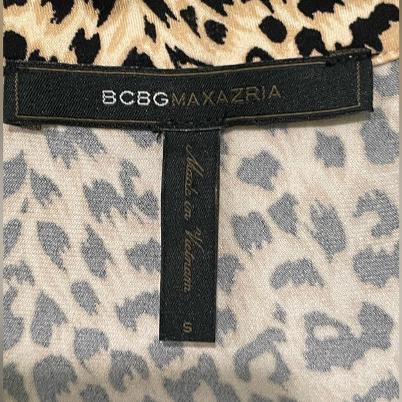BCBG Adele Leopard Print Wrap Dress size small - Picture 6 of 8